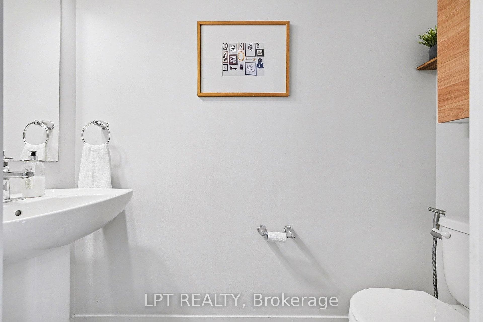 2485 Watercolours Way photo 13