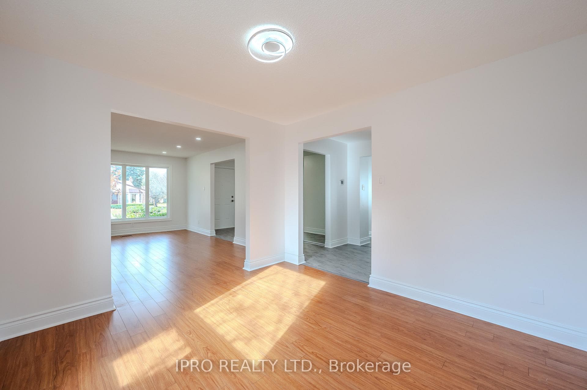 180 Westvale Drive photo 11