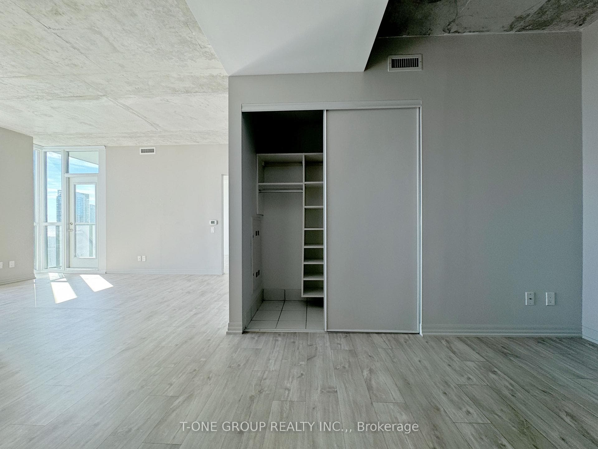 88 Blue Jays Way Unit 2006 photo 12