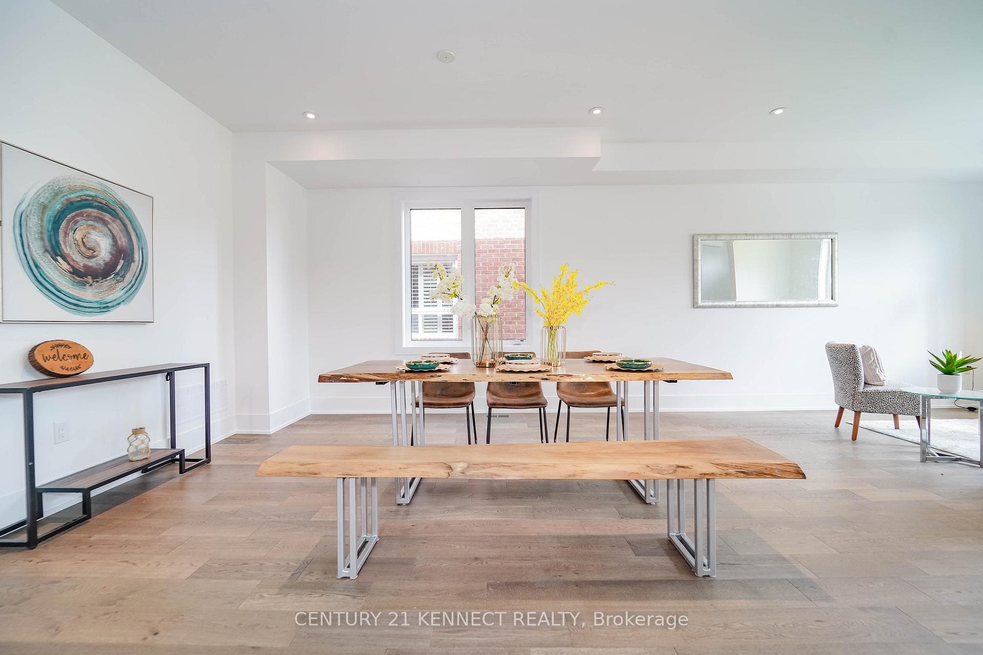 21 Blueking Crescent photo 10
