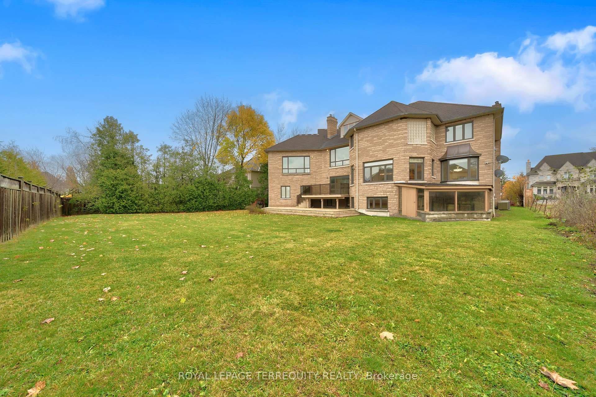 166 Arnold Avenue photo 39