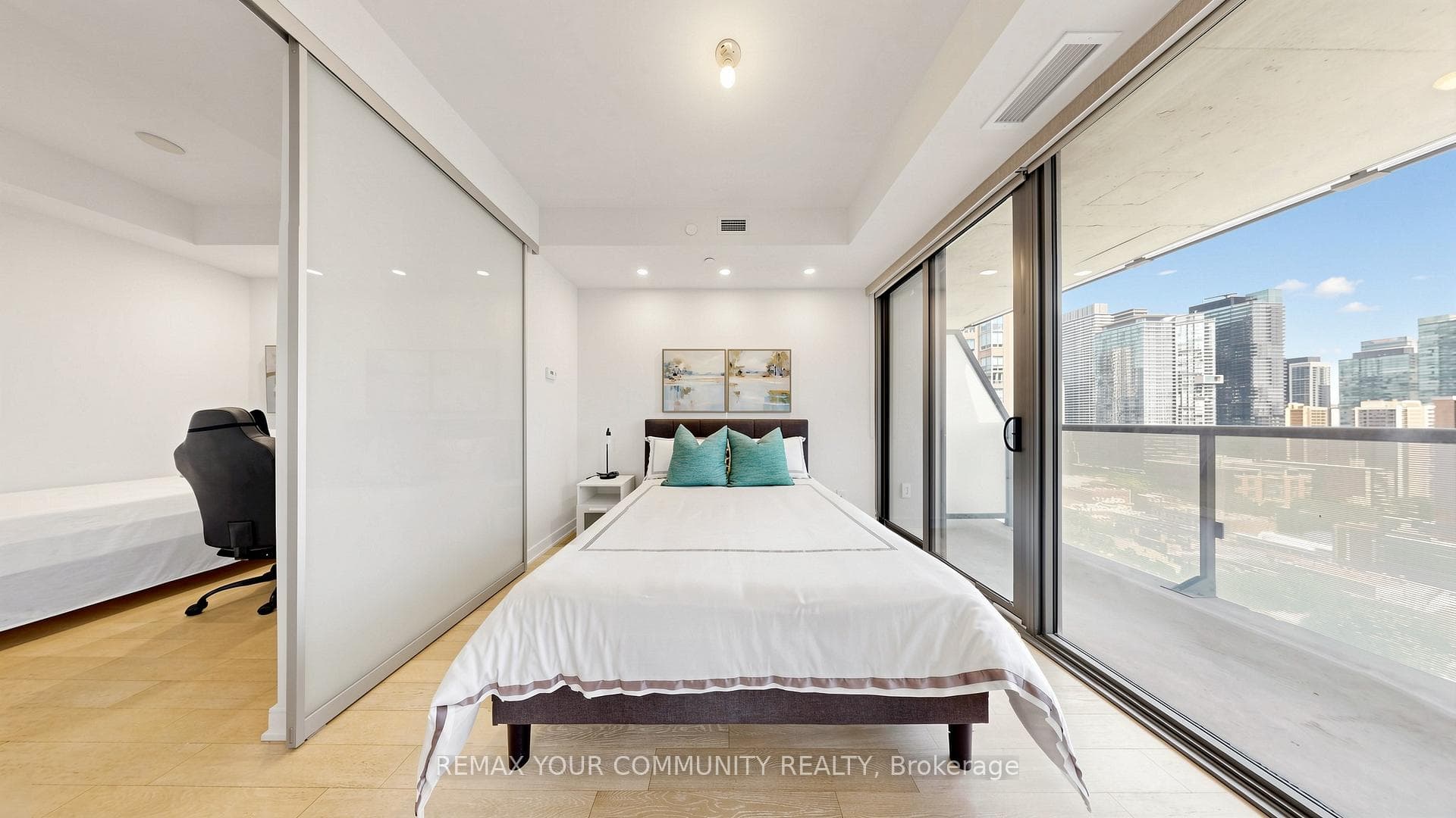 57 St Joseph Street Unit 2011 photo 26