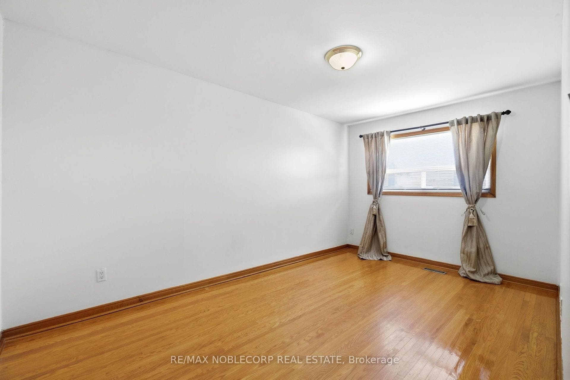 131 Yatescastle Drive photo 18