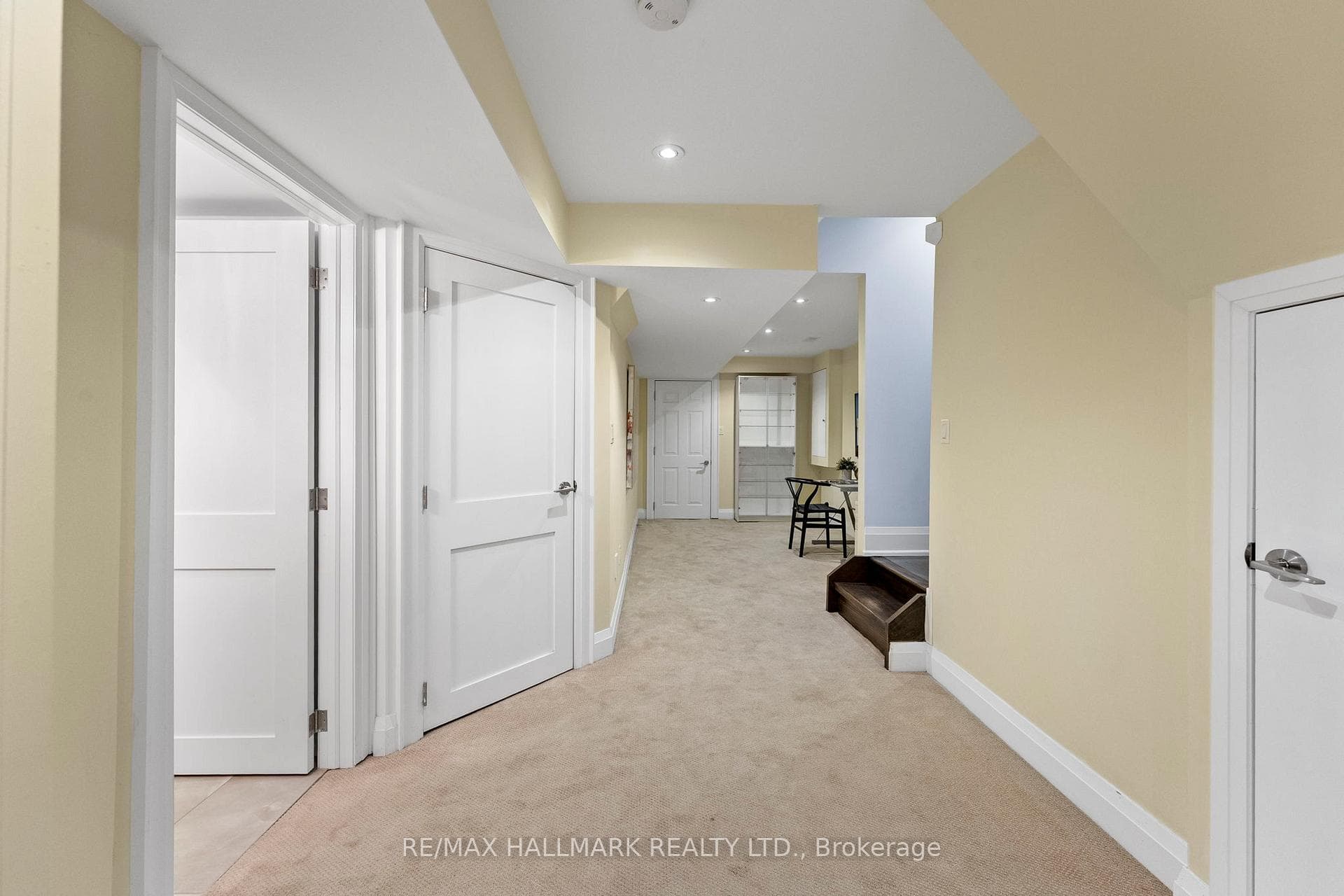 341 Rhodes Avenue photo 35