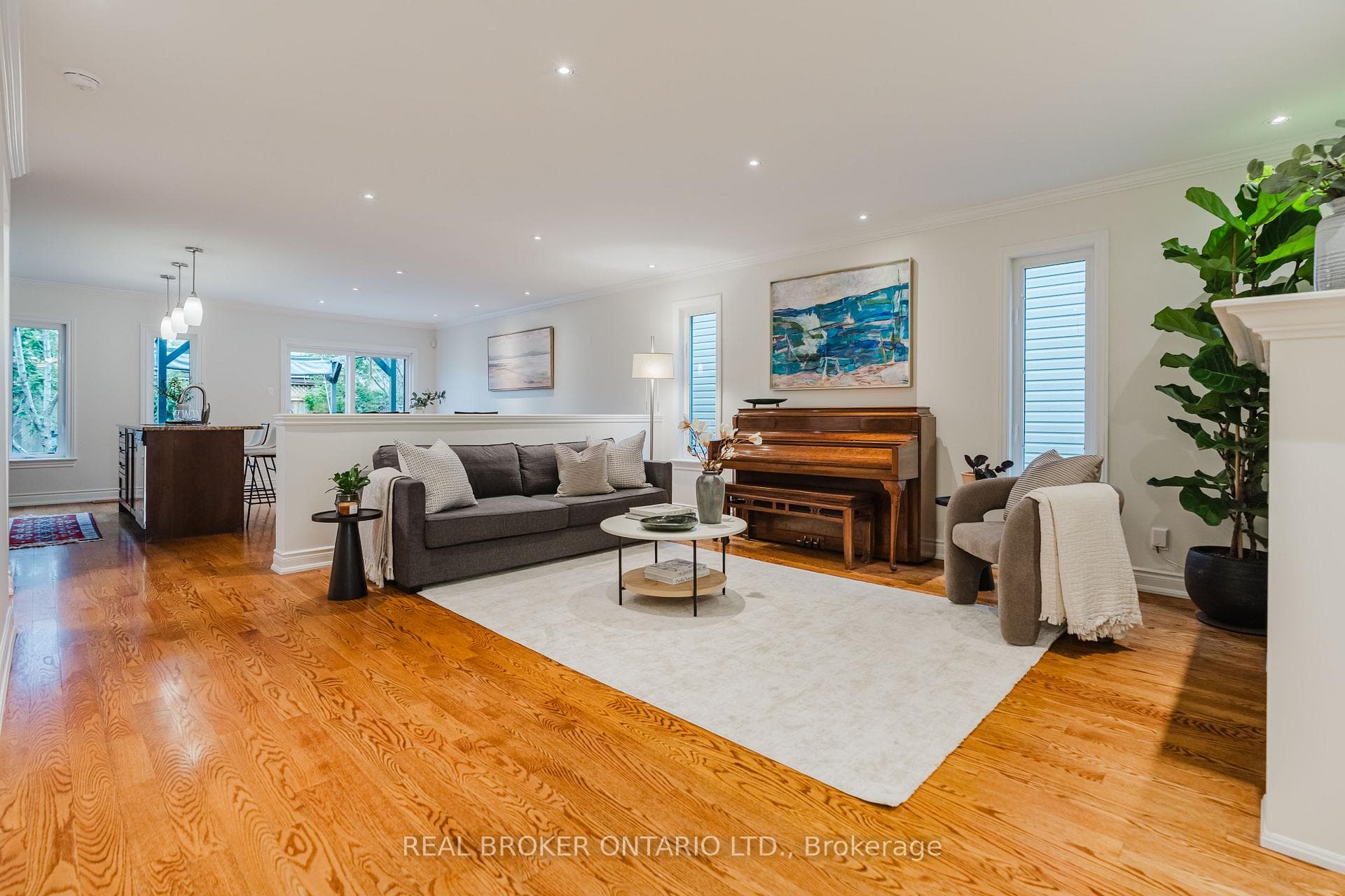279 Currell Avenue photo 6