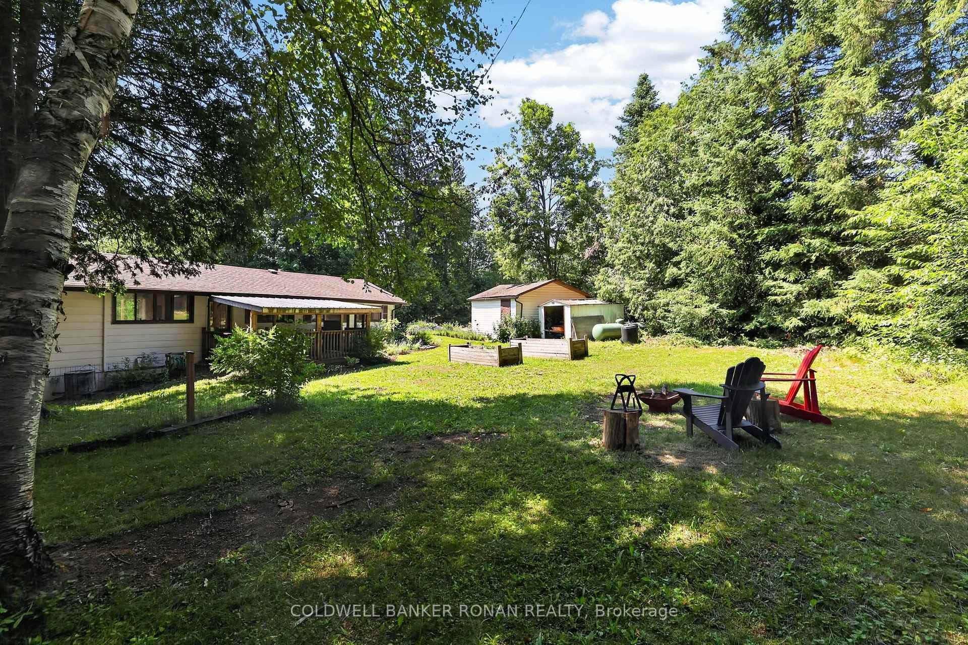 16 Dean Road photo 44