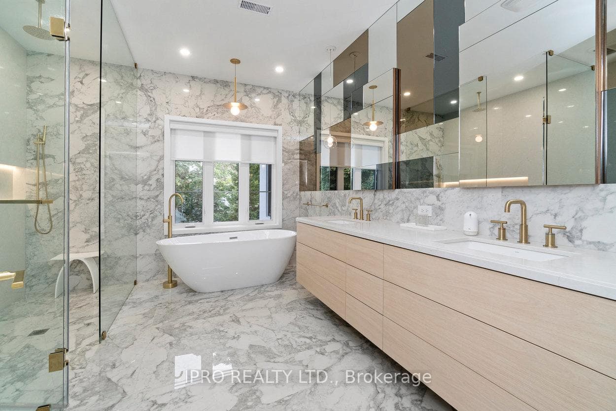 47 Ambleside Avenue photo 23