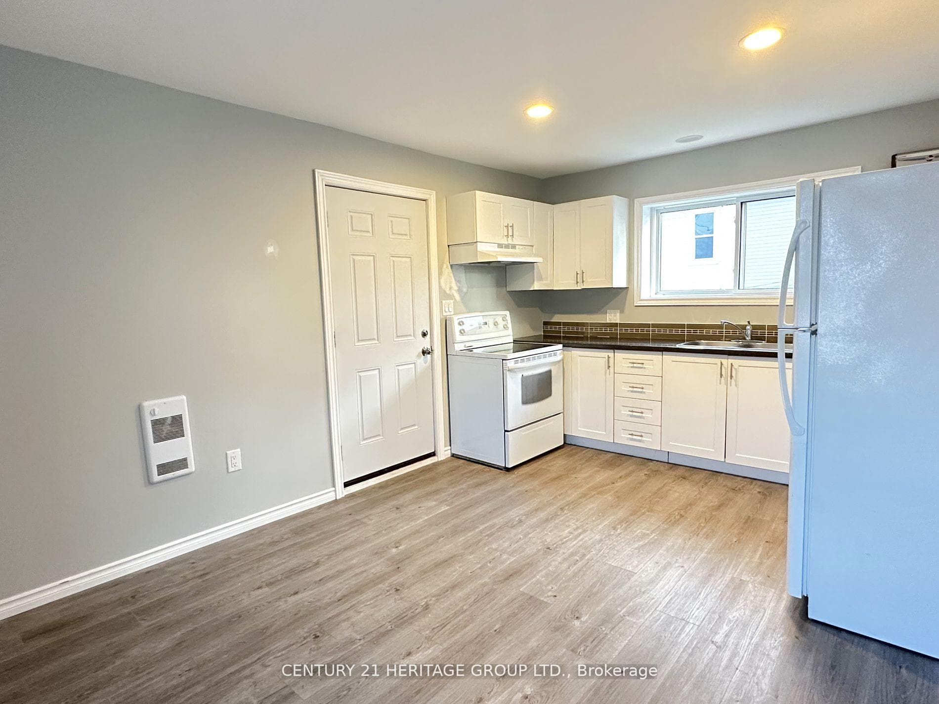 5002 Victoria Avenue photo 28