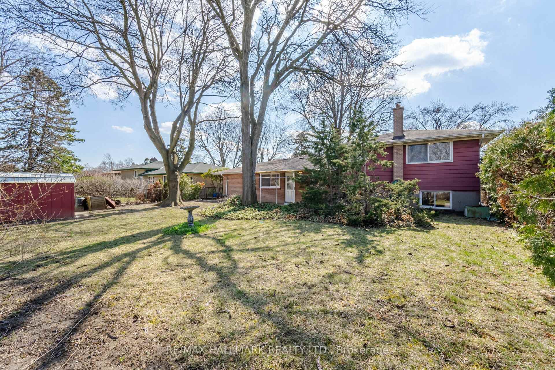 2437 Genevieve Drive photo 30