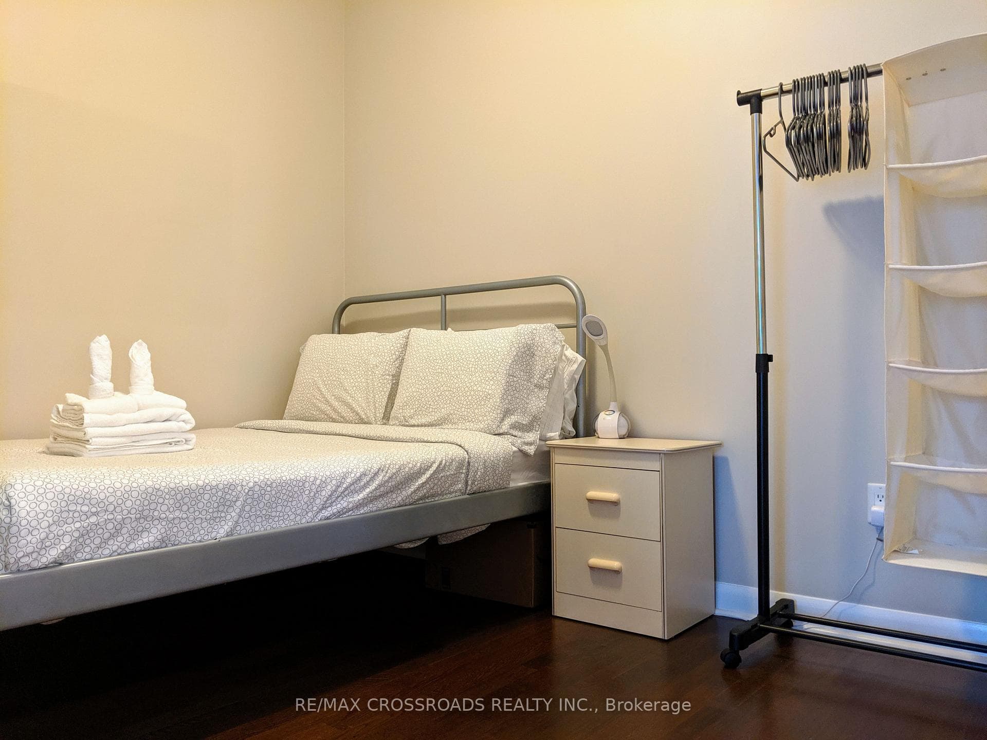 375 King Street Unit 2406 photo 10