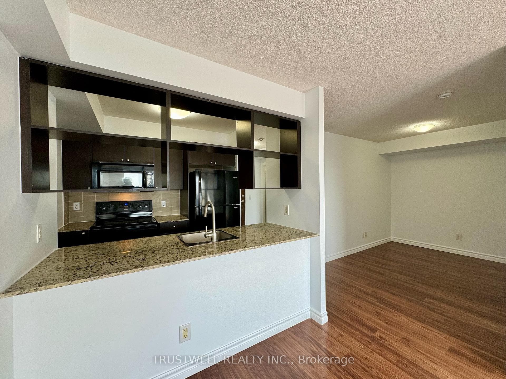 151 Village Green Square Unit 1809 photo 9
