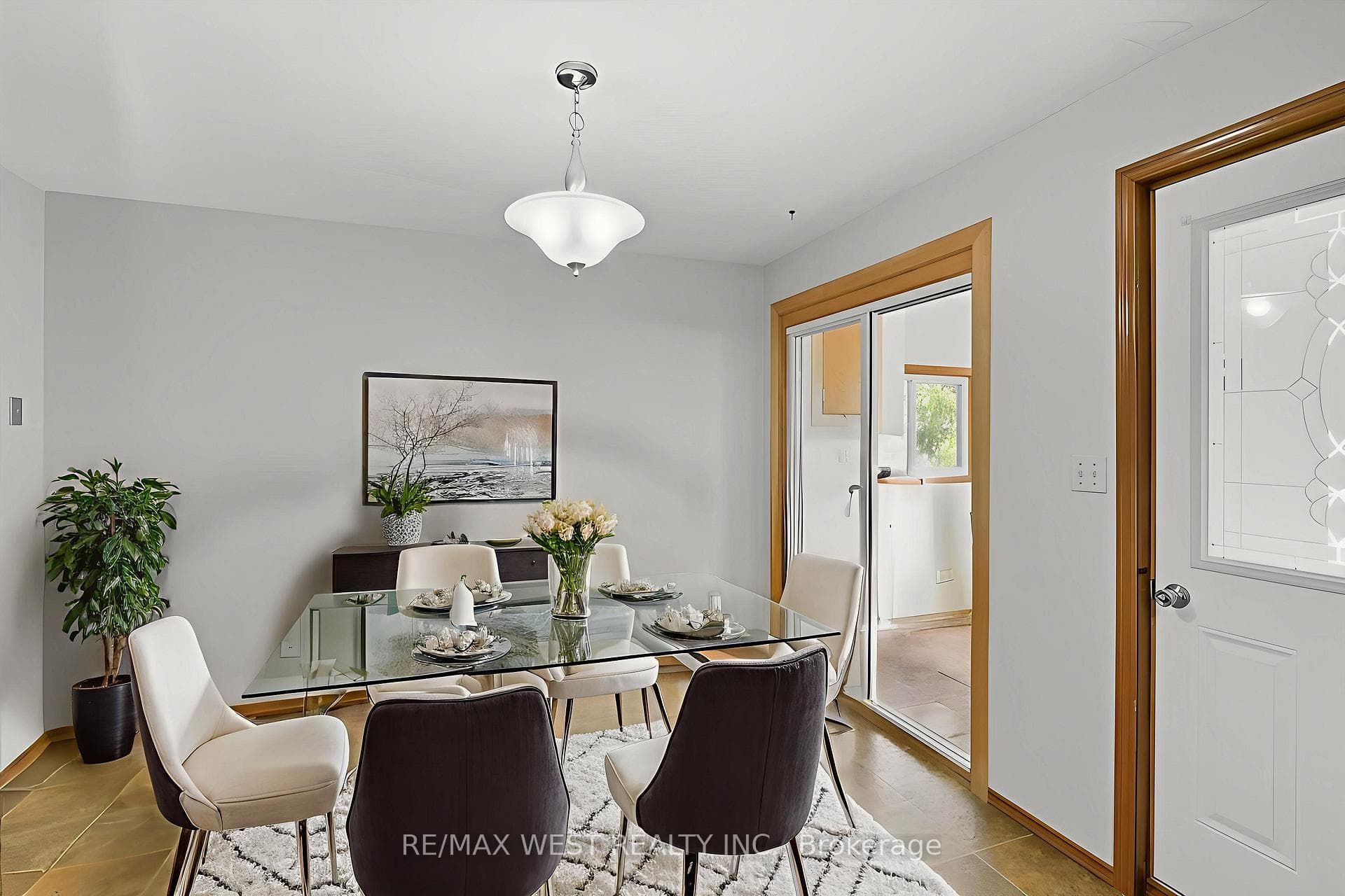 816 Brealey Drive photo 5