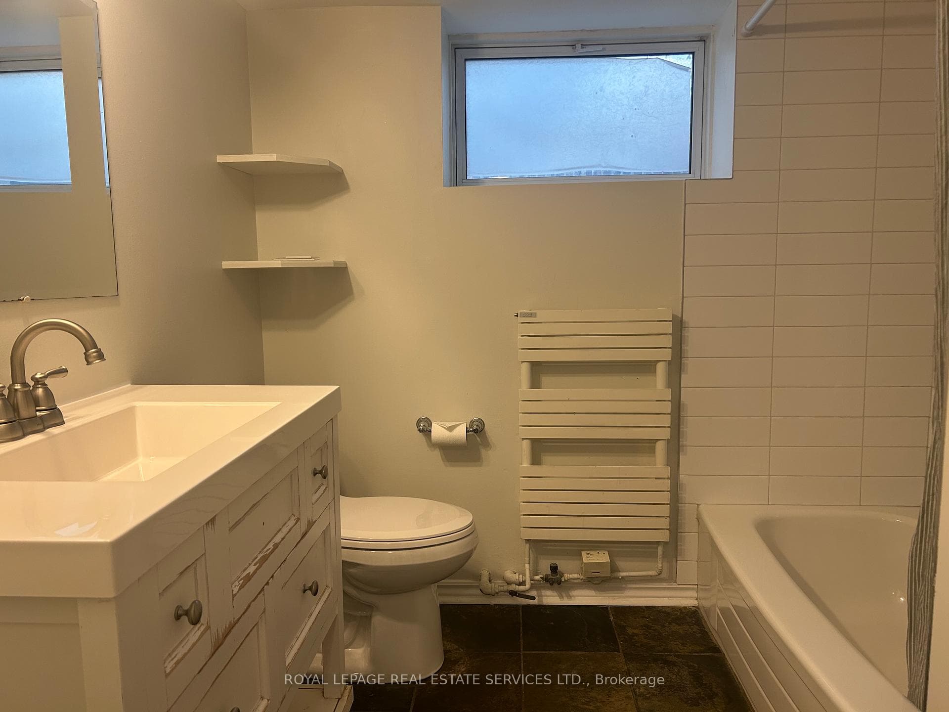 727 Avenue Road Unit L photo 14
