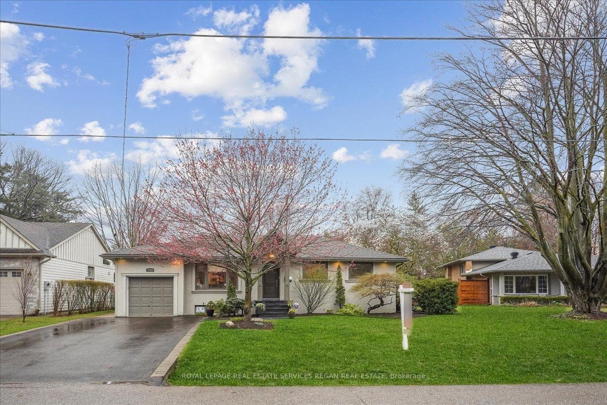 1049 Welwyn Drive photo 1