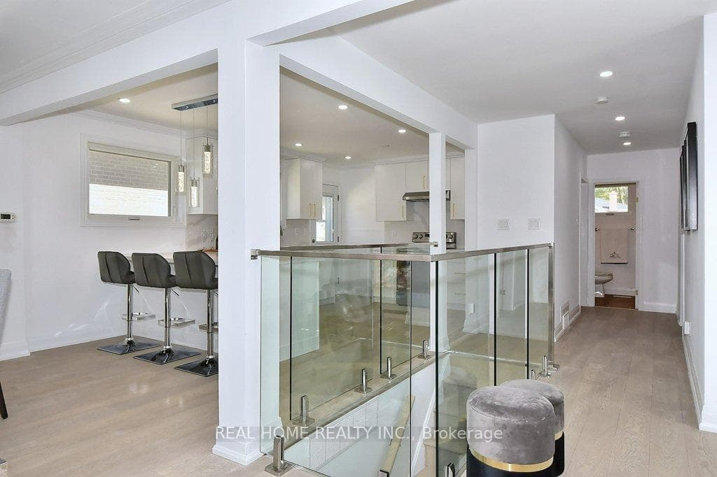 51 Gladman Avenue photo 13