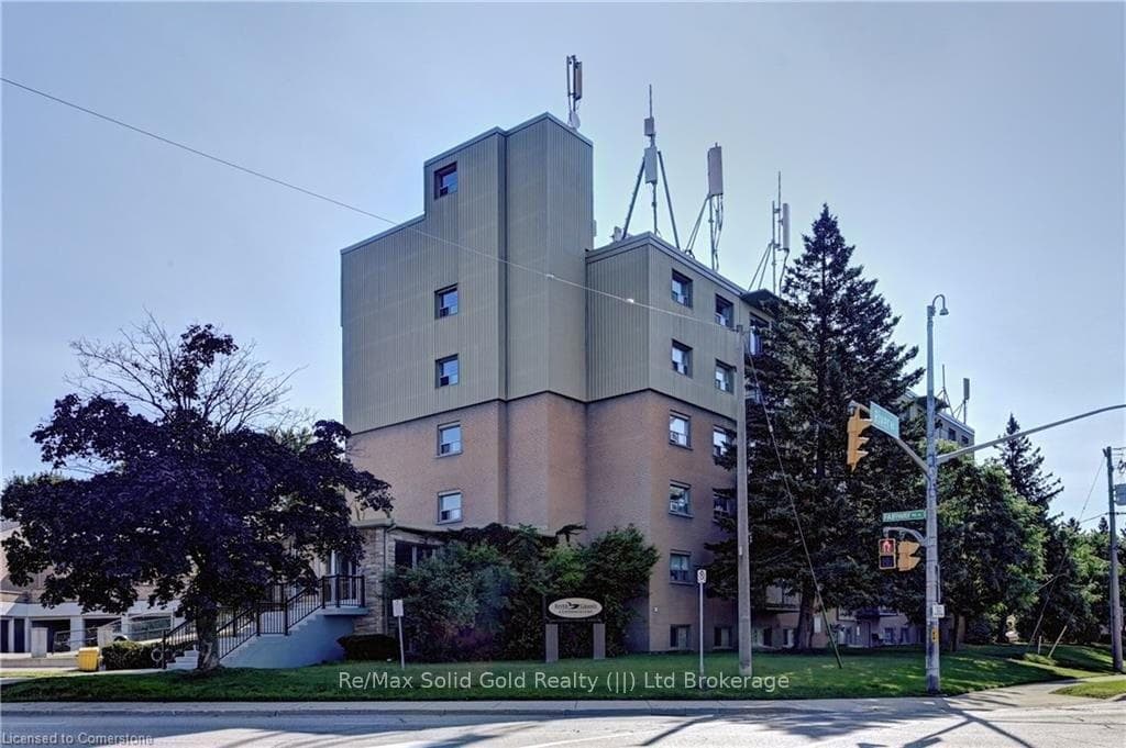 283 FAIRWAY Road Unit 106 photo 1