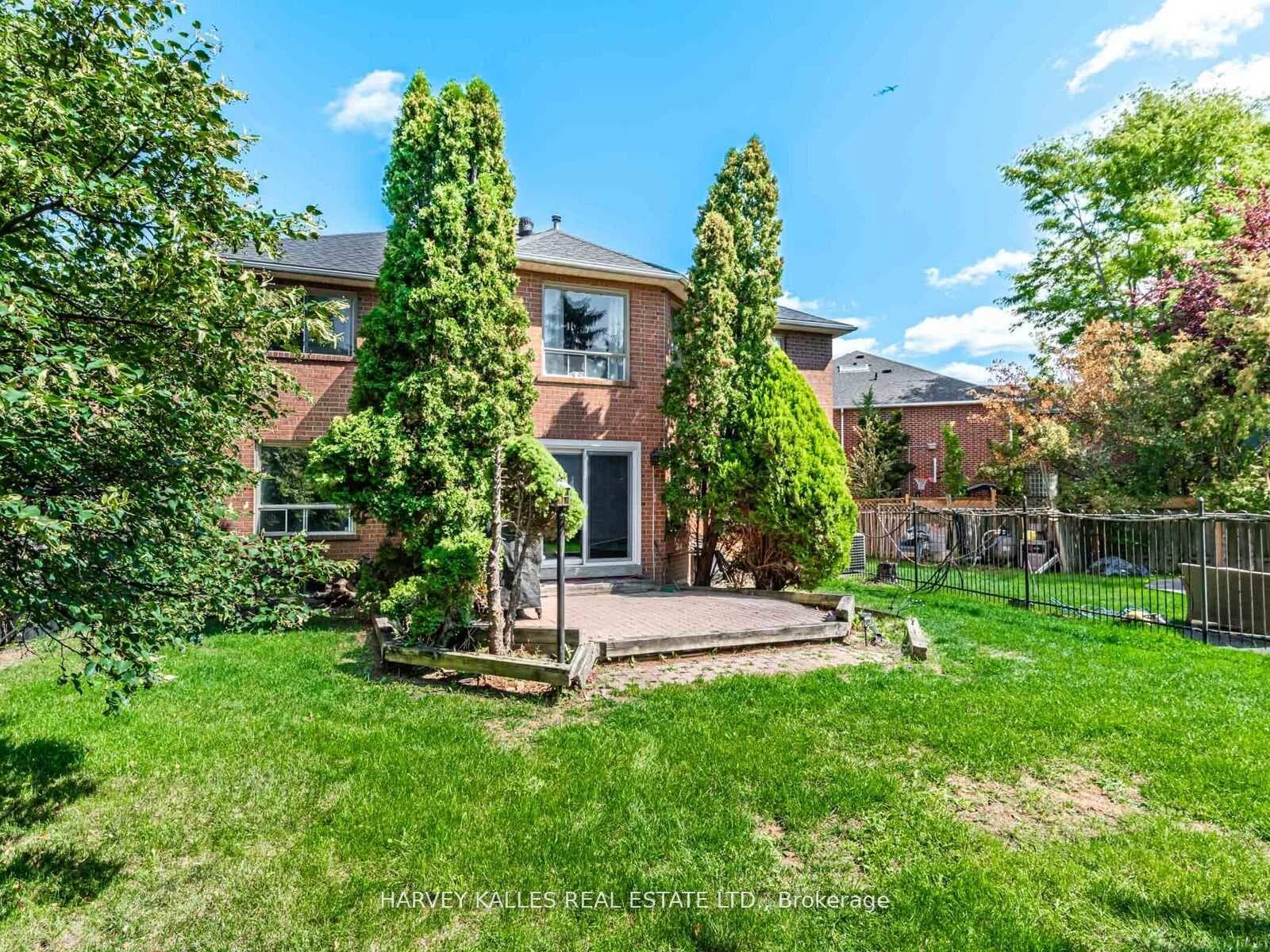 85 Franmore Circle photo 37