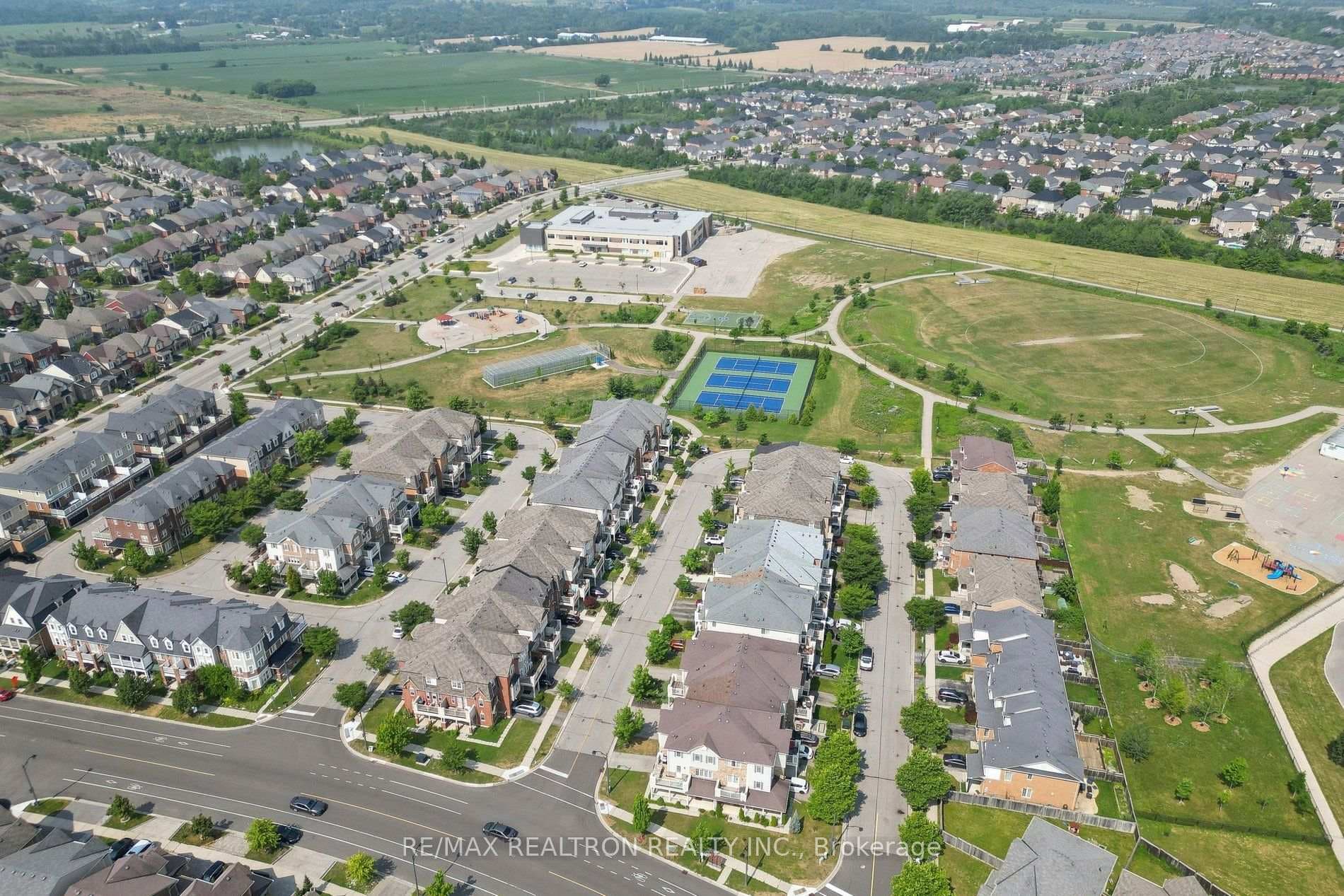 800 Fowles Court photo 44