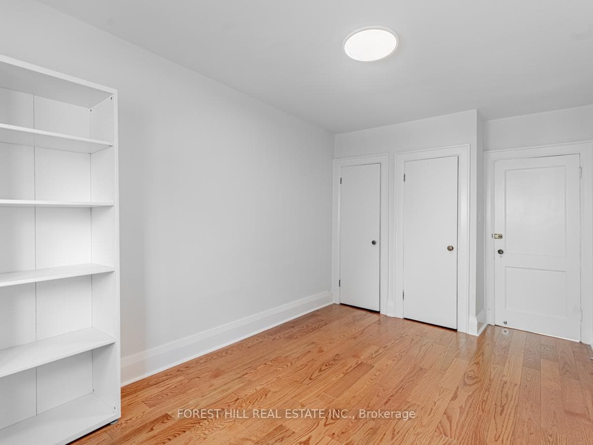 189 St Clair Avenue photo 21
