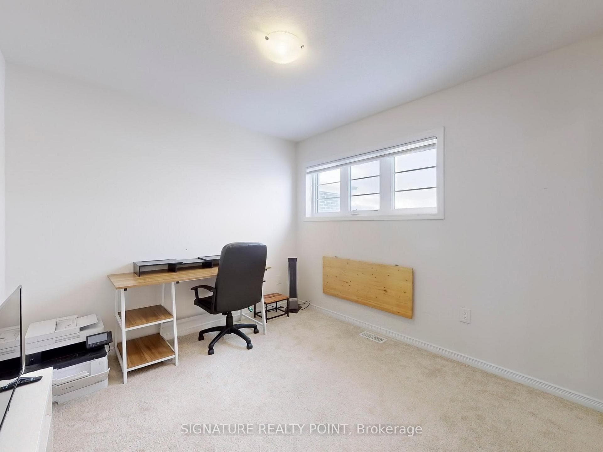 32 Whithorn Crescent photo 28