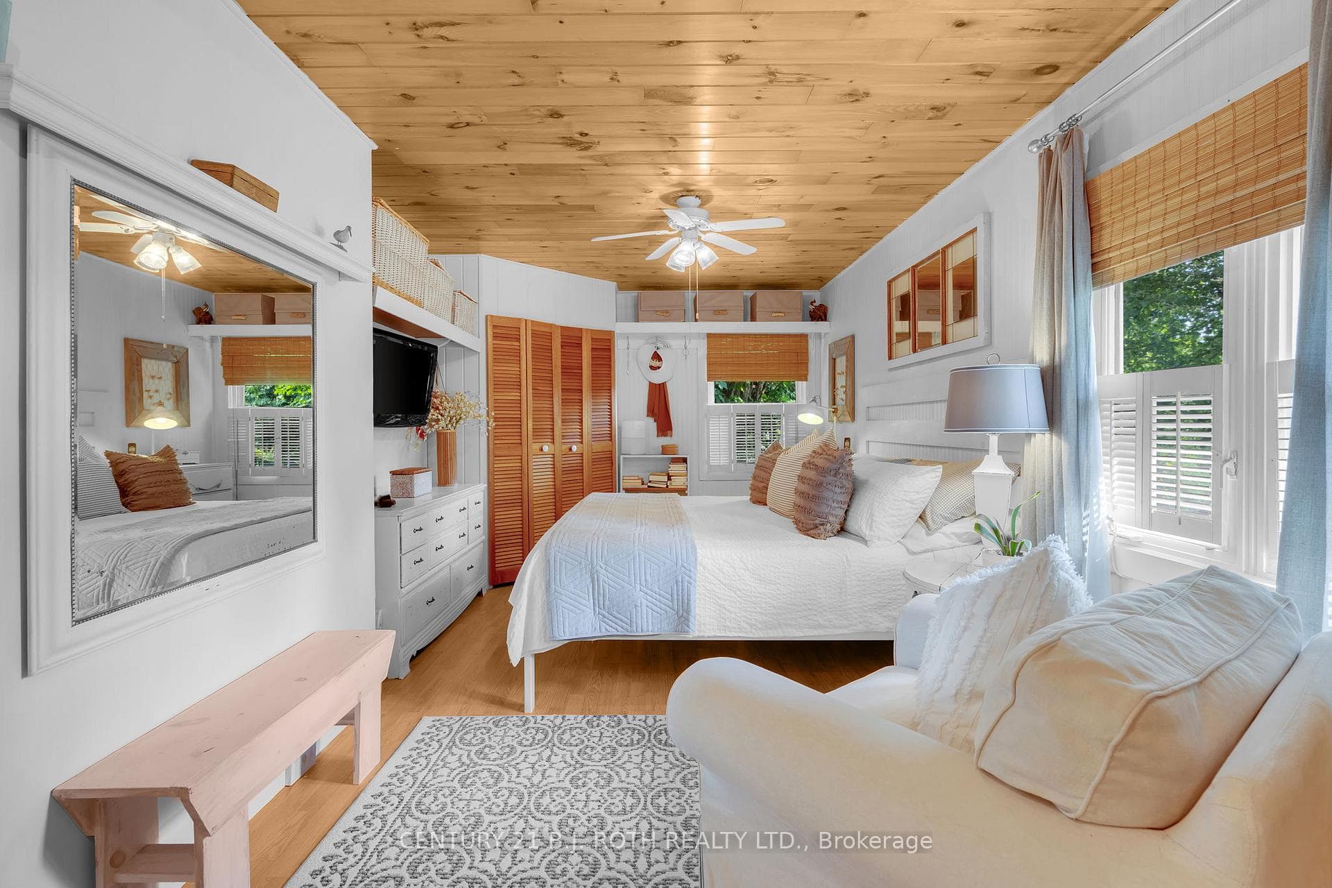 481 Lakeshore Road photo 15