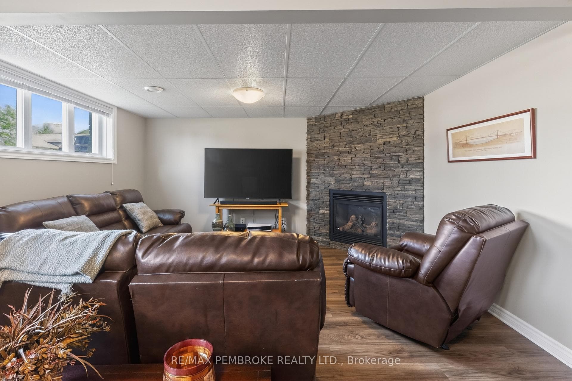 61 Oak Avenue photo 30