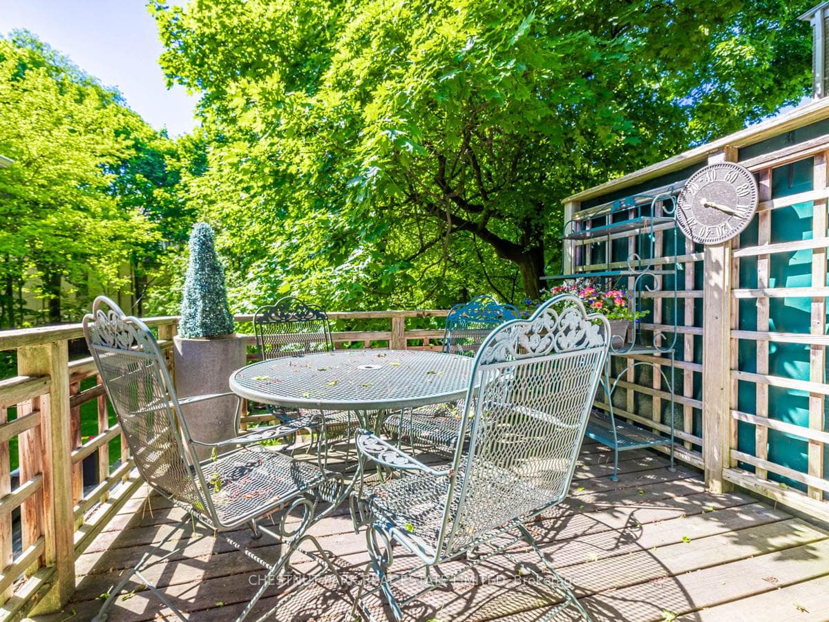 455 Blythwood Road photo 18