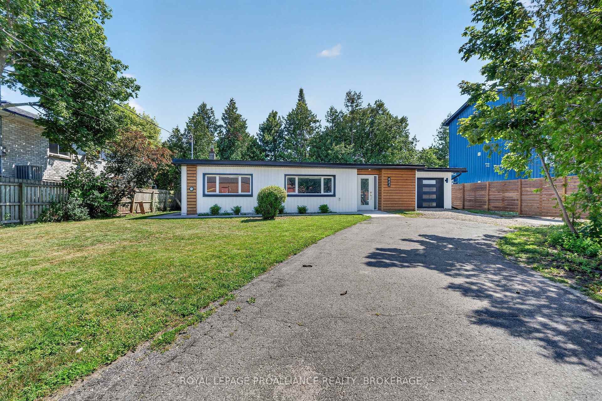 843 Woodbine Road photo 3
