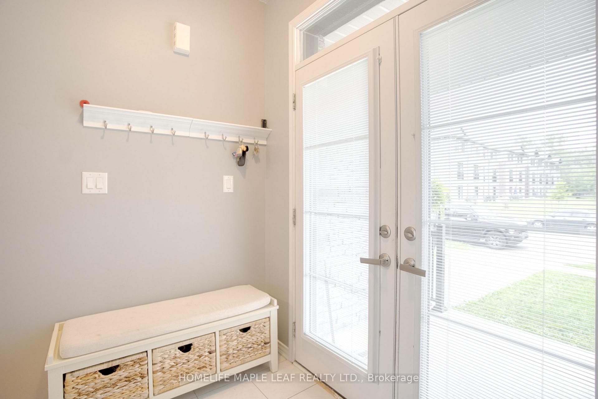 232 BEDROCK Drive photo 4