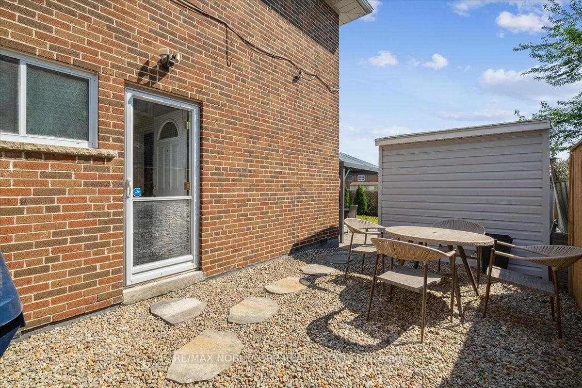 31 Goldsboro Road photo 24
