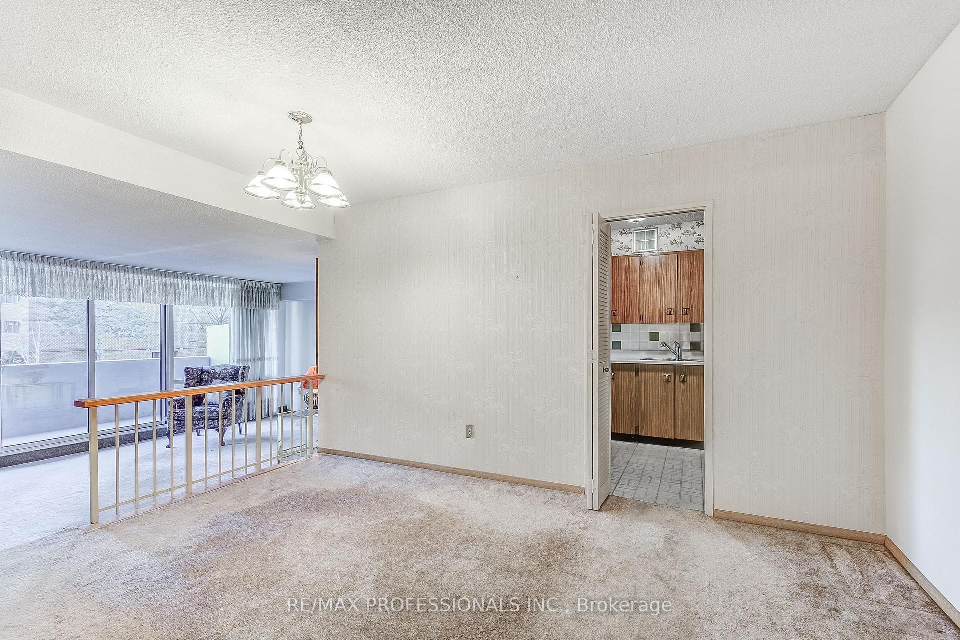 260 Scarlett Road Unit 209 photo 6