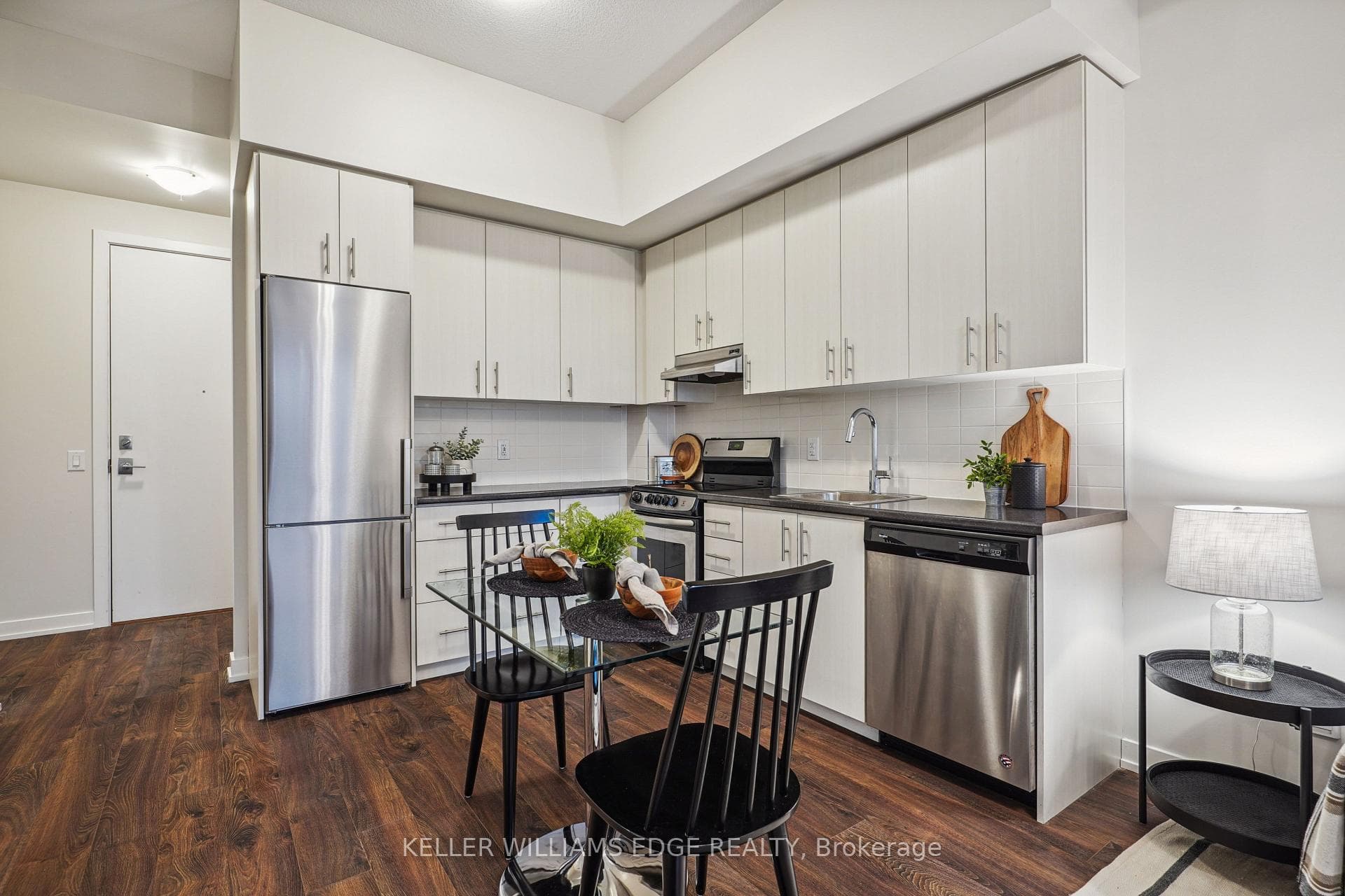 10 Esplanade Lane Unit 617 photo 9