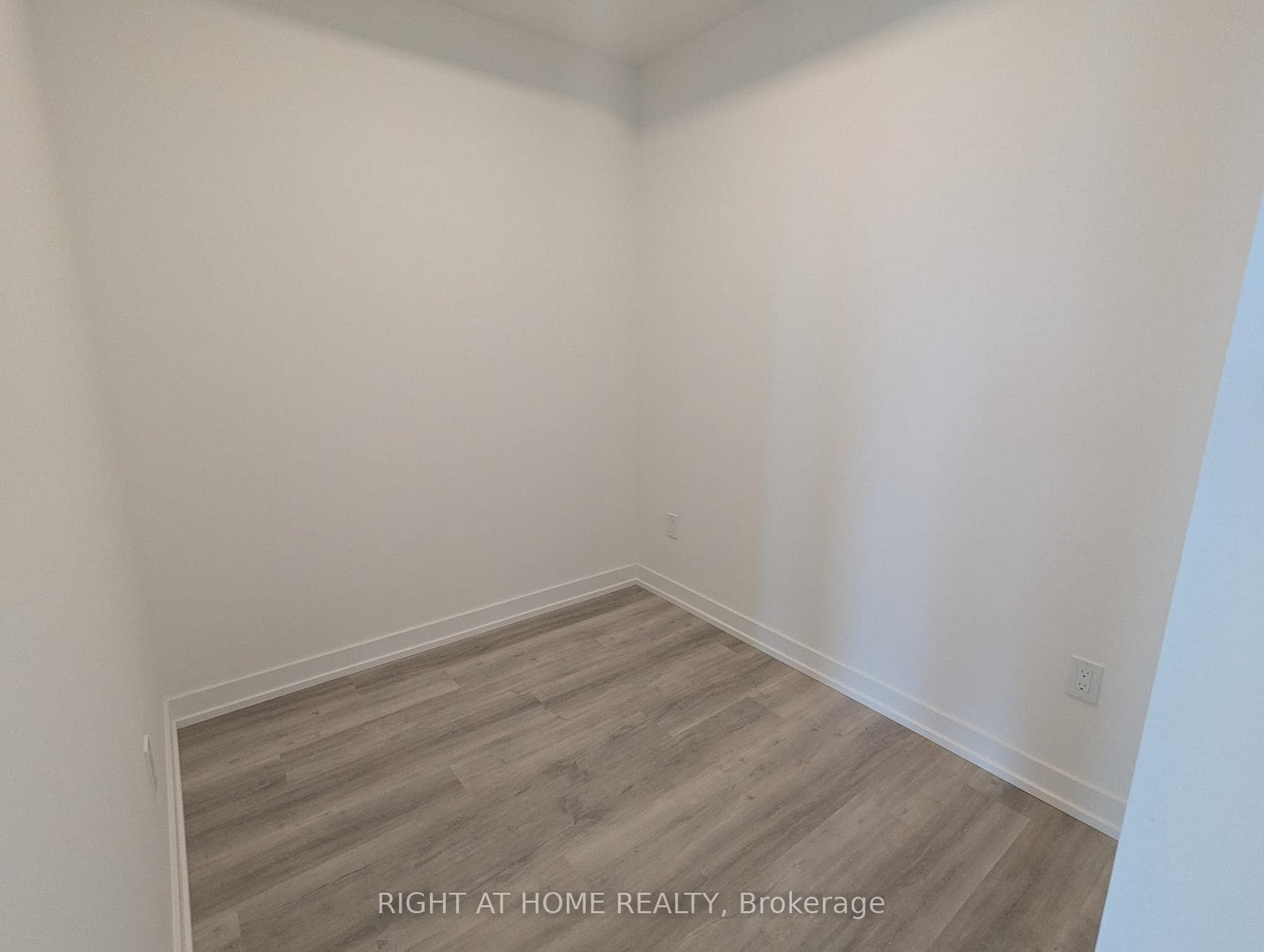 28 Eastern Avenue Unit PH 14 photo 9