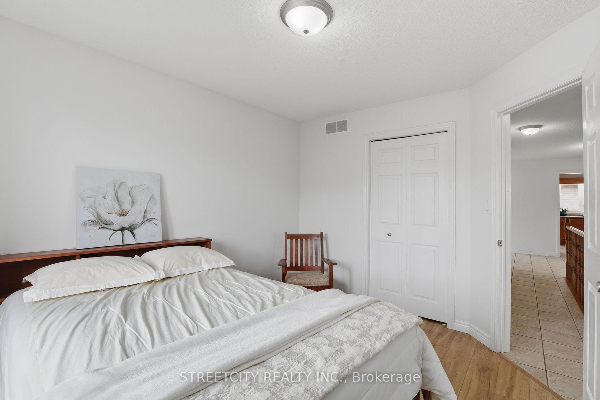 241 Canadore Court photo 19