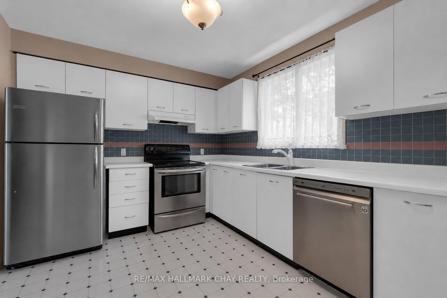 1 Quail Crescent Unit 103 photo 9