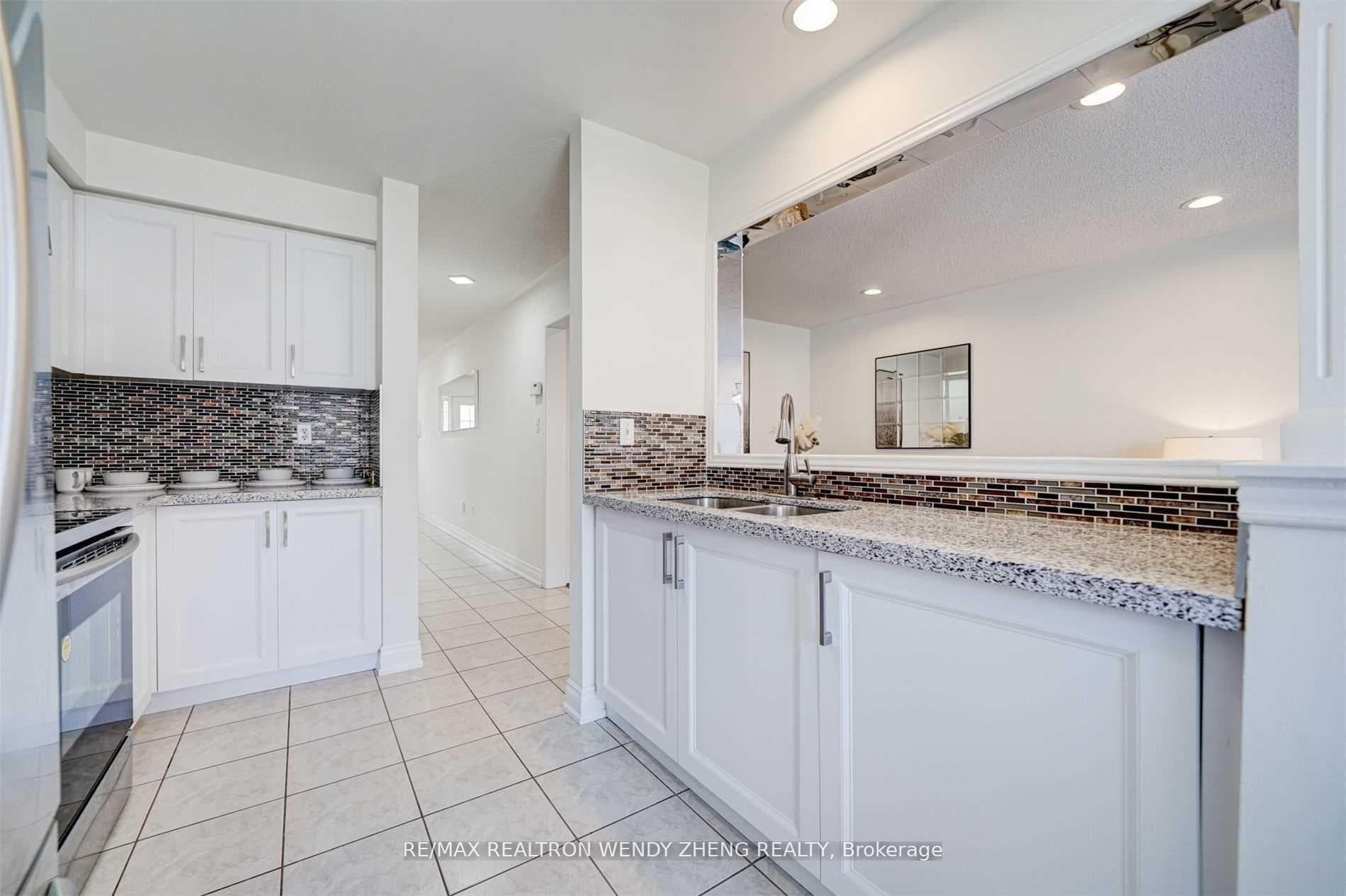 60 Warren Bradley Street photo 12