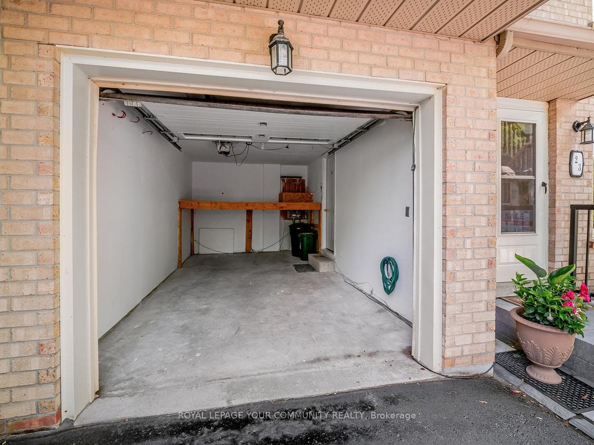 23 Anderson Place photo 28