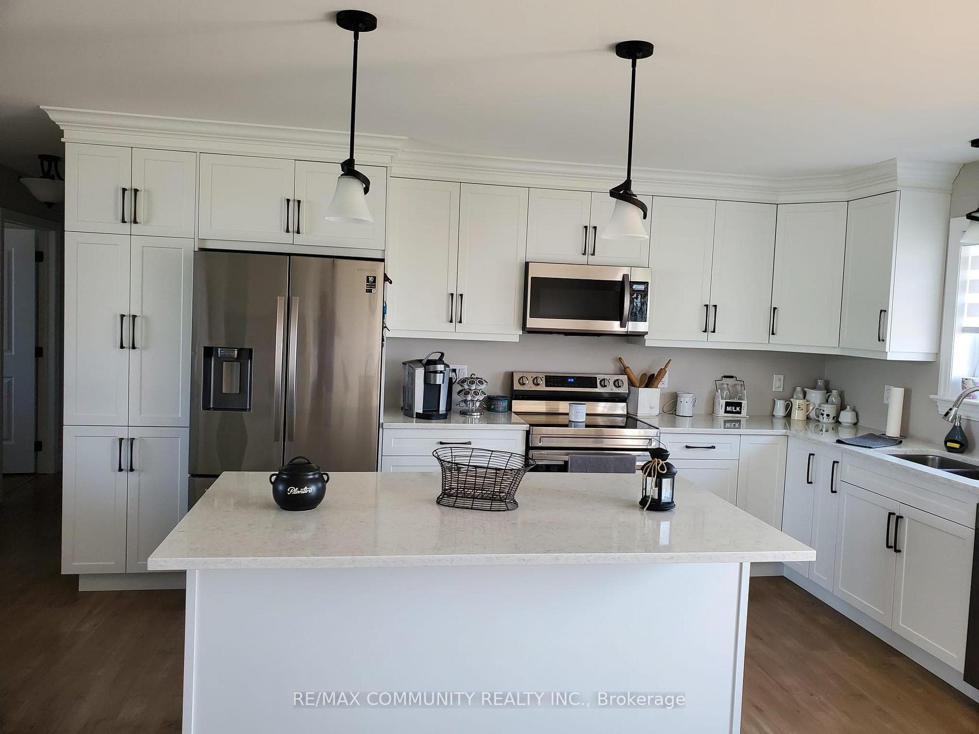 18 DEMOREST Road photo 8