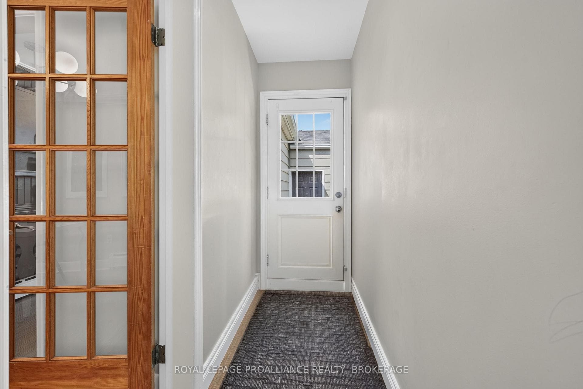 27 Elizabeth Avenue photo 16