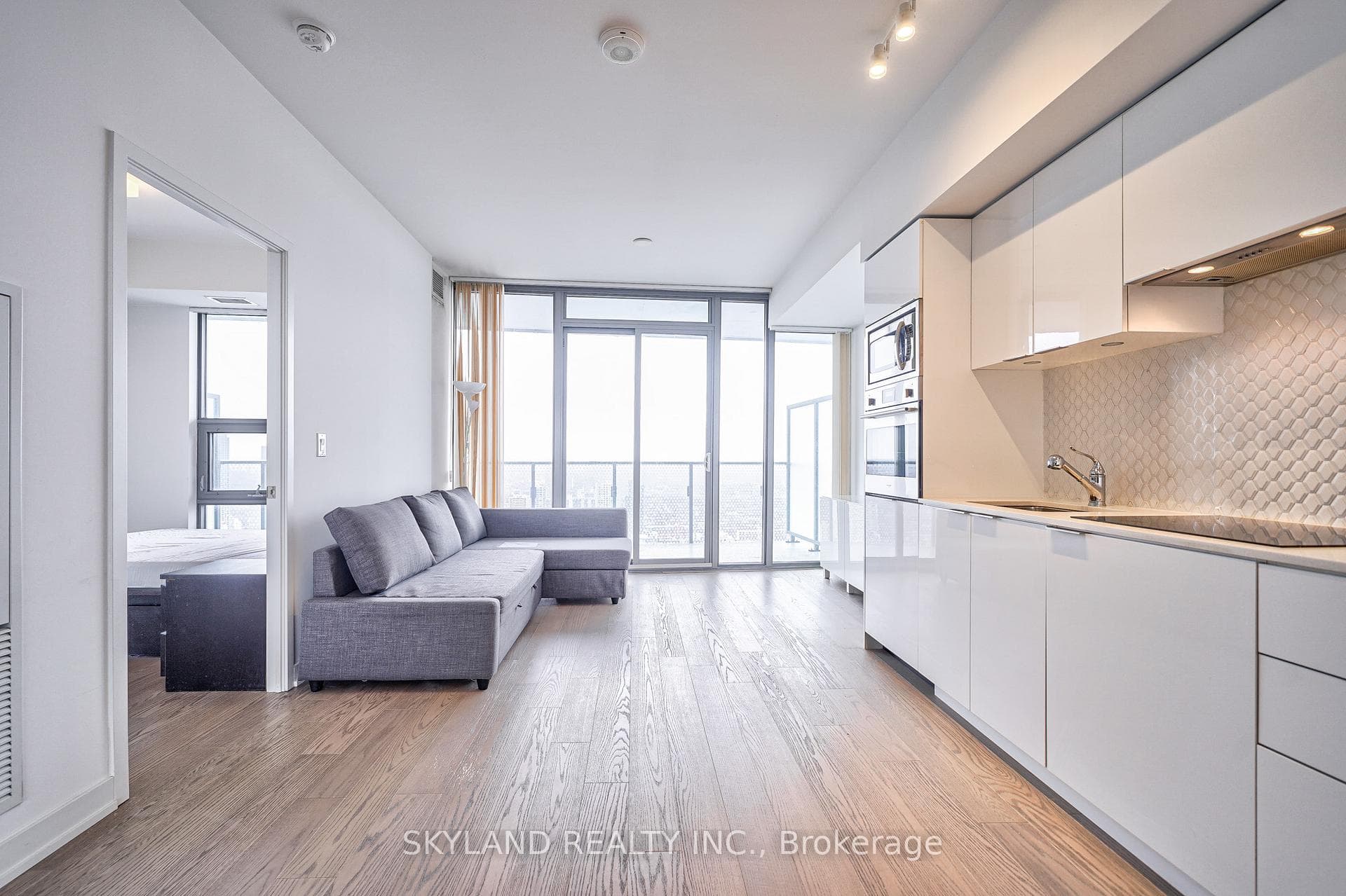 11 Wellesley Street Unit 5201 photo 10