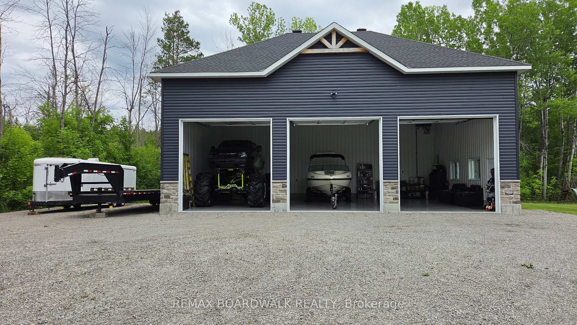1805 Hyndman Road photo 43