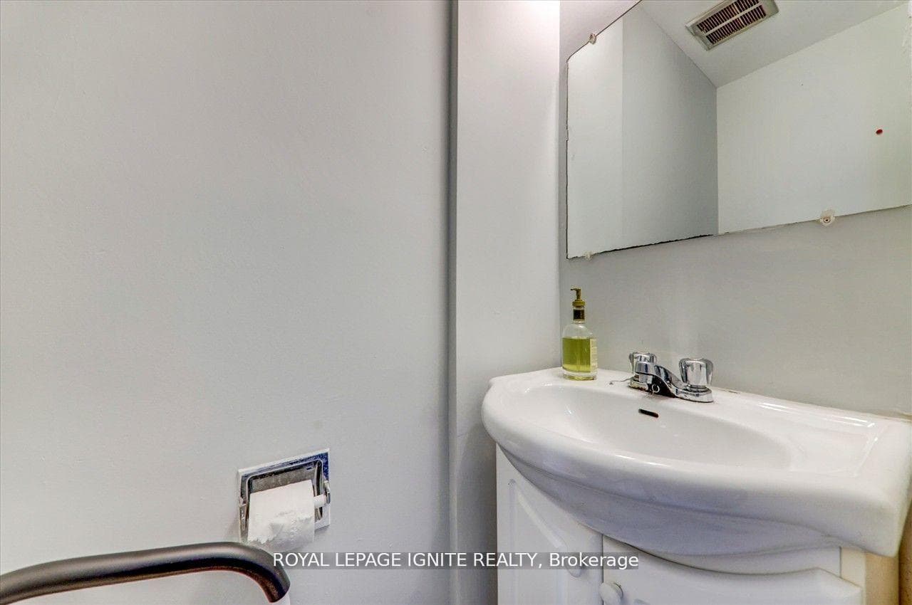 9 Pilkey Crescent photo 6