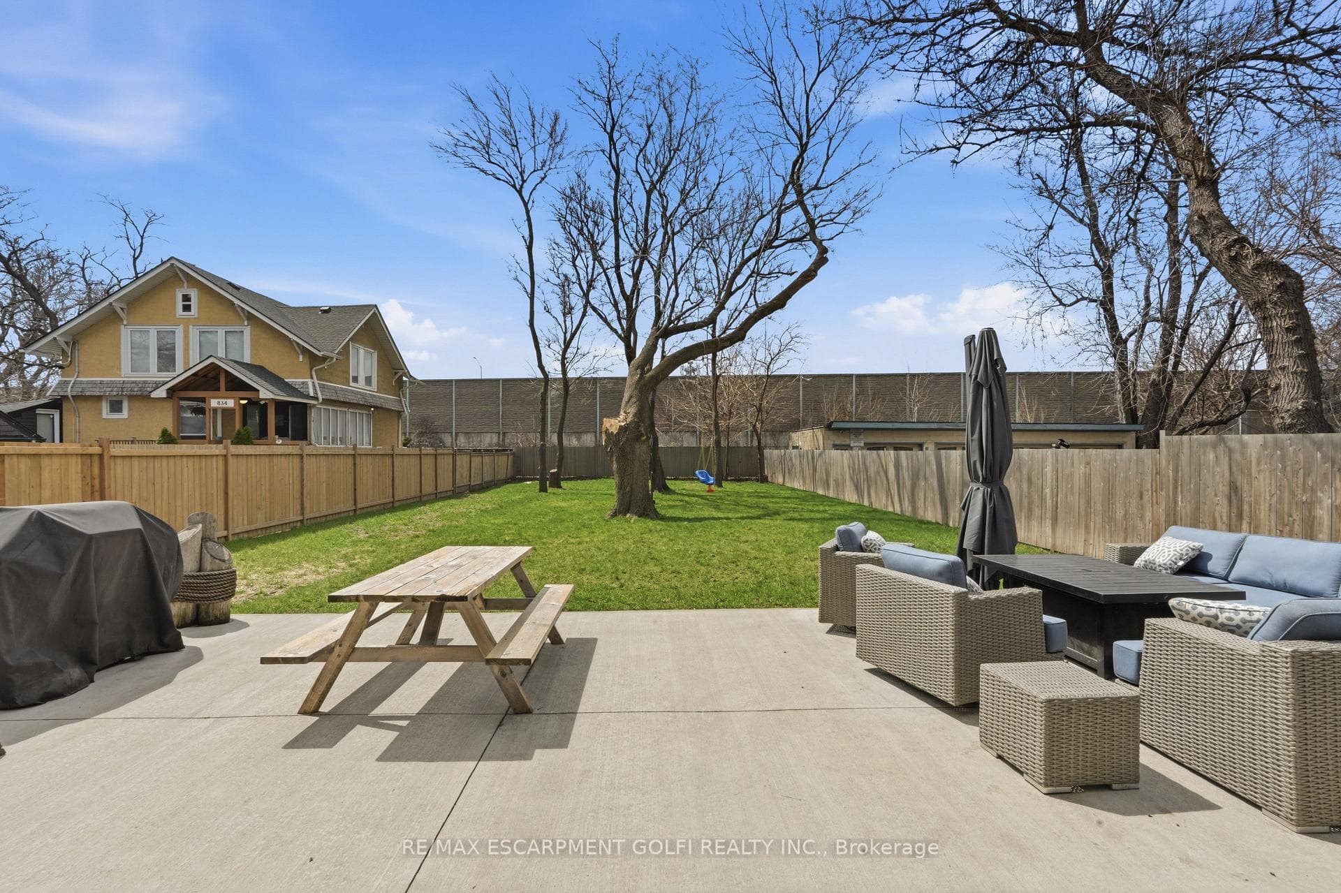 838 BEACH Boulevard photo 27