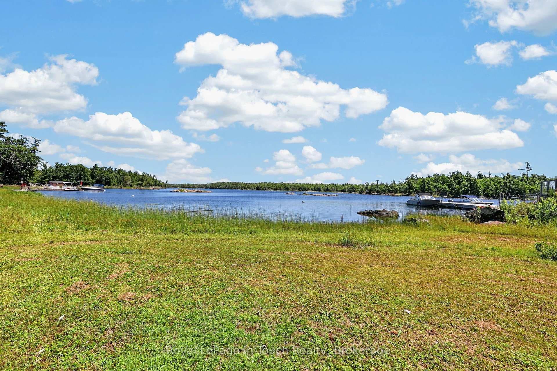 B207 lot 31 Island Island photo 12