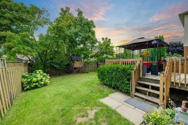 520 Eliza Crescent photo 4