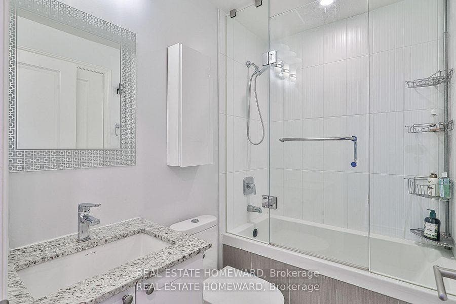 9600 Yonge Street Unit 911B photo 6