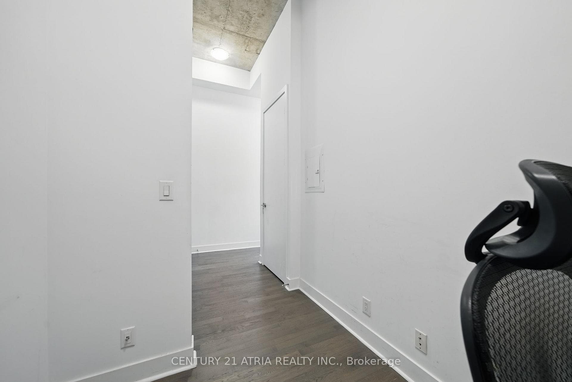 399 Adelaide Street Unit 1007 photo 21