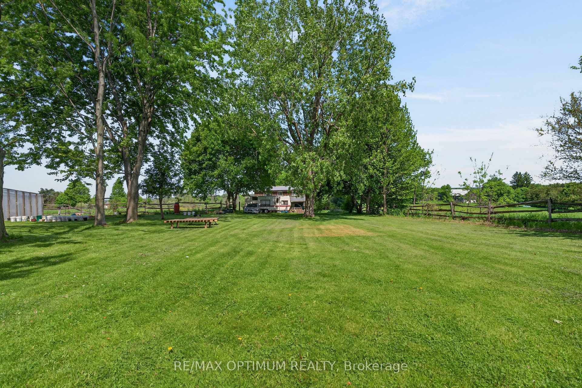 529 Campbellville Road photo 44