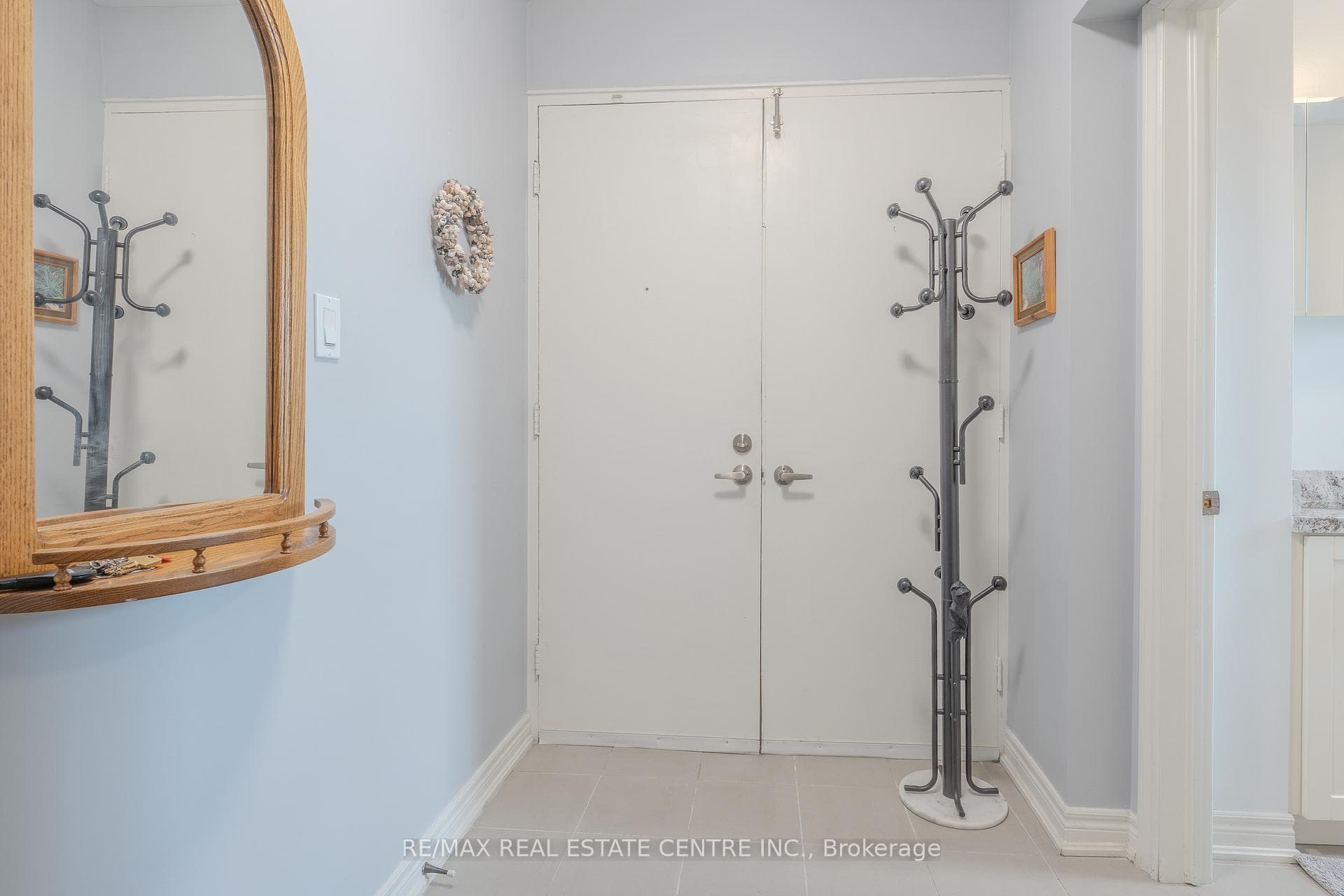 350 Concession Street Unit 403 photo 7