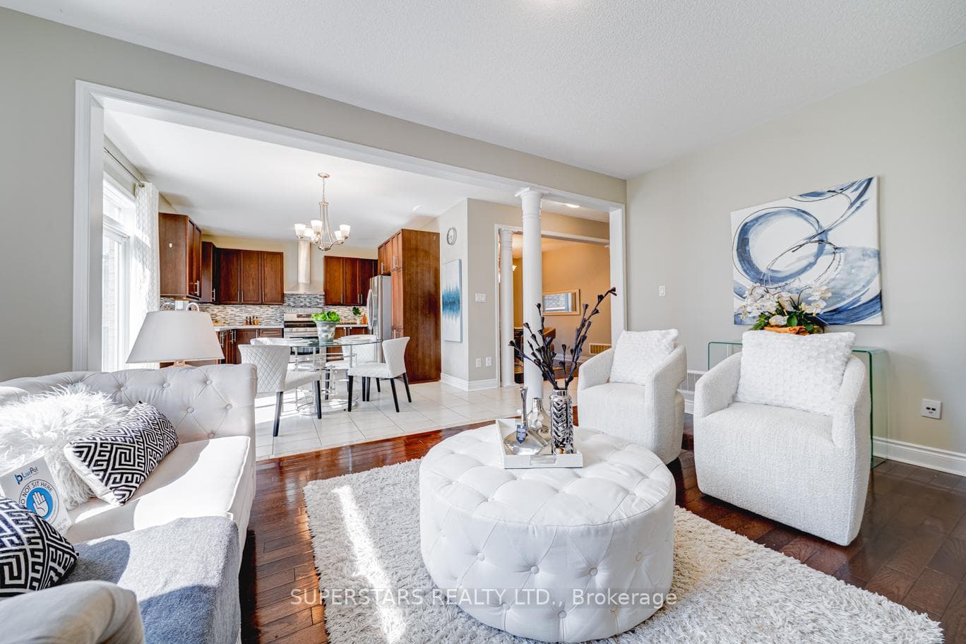 46 Majesty Boulevard photo 12